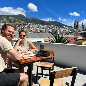 community-hostel-quito.hotelsquito.com/