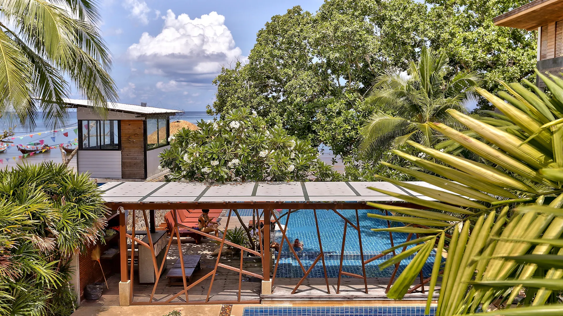 Sairee Hut Resort Koh Tao-SHA Plus 3*,